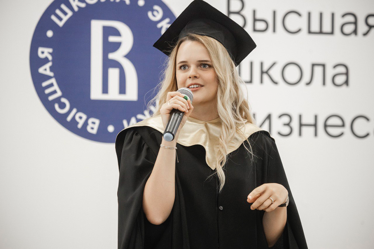 Сначала было тяжело, теперь уже кажется, это того стоило, особенно дипломный проект. Я теперь магистр «Управления цифровыми продуктами»🎉 | Сетка — социальная сеть от hh.ru