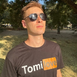 Сергей Томилов | Сетка — социальная сеть от hh.ru