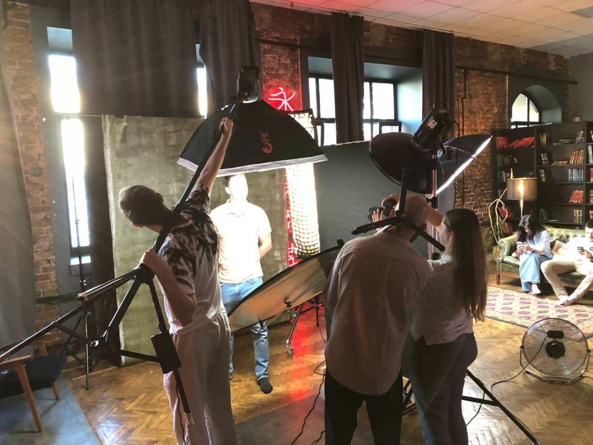 В Самару приезжали GetLens с тест-драйвом фототехники. Мимо такого нельзя было пройти, с удовольствием съездила к ребятам.
Пообщались, подержала в руках разные тушки/стёкла, немного поснимали | Сетка — социальная сеть от hh.ru