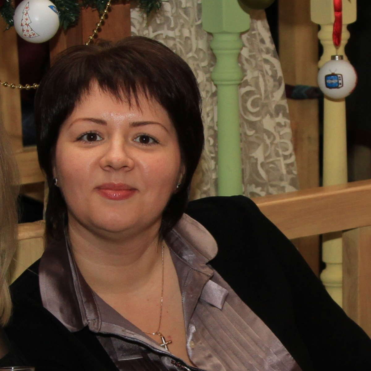Елена Елена