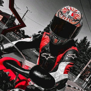 Макс Александрович