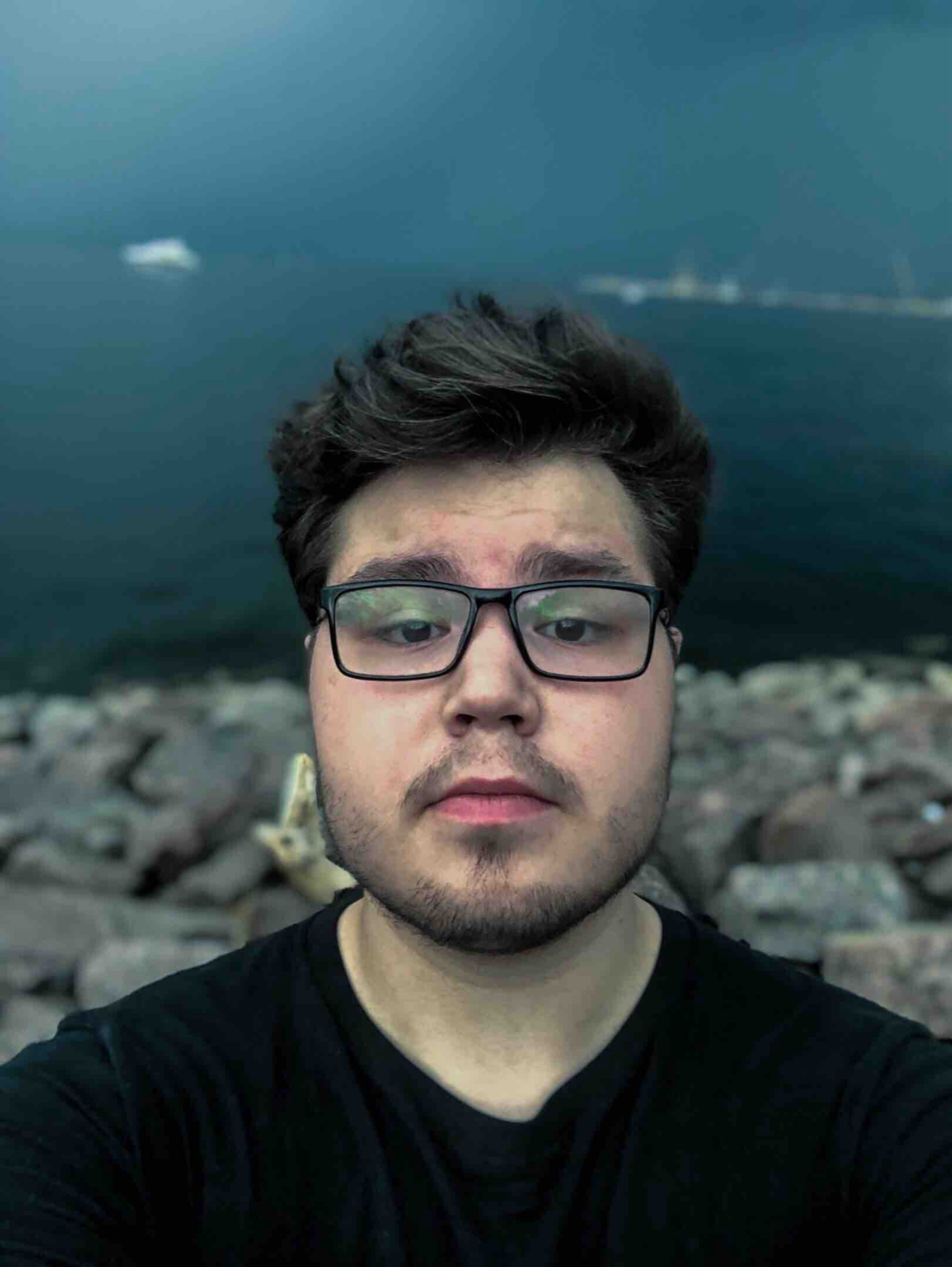 Денис Уваров