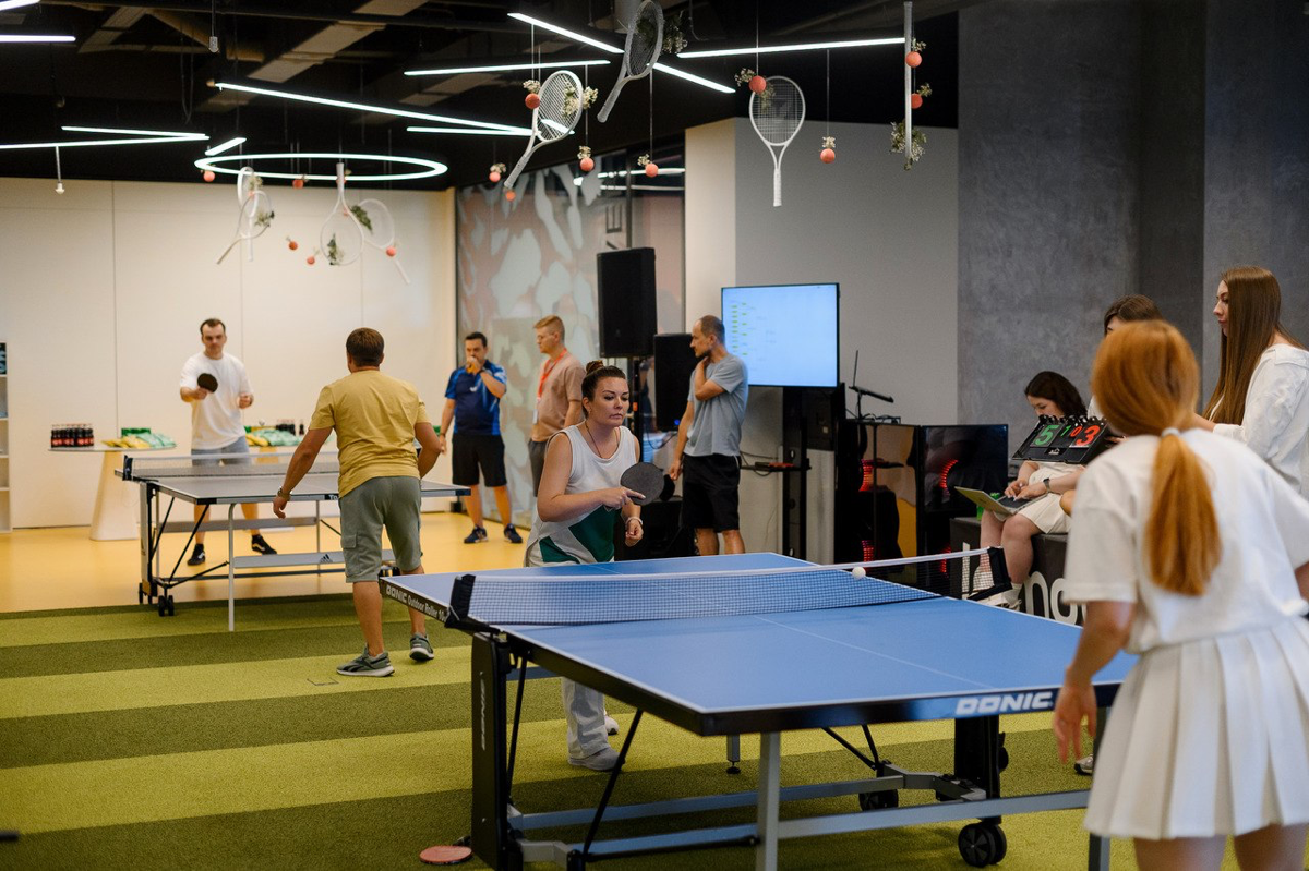 Прикиньте, оказывается сотрудники Lamoda устраивают Fashion Friday — день, когда всю компанию приобщают к моде и рассказывают о ней | Сетка — социальная сеть от hh.ru