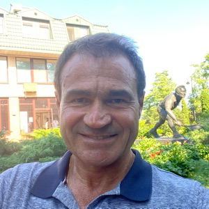 Константин Вихлянцев