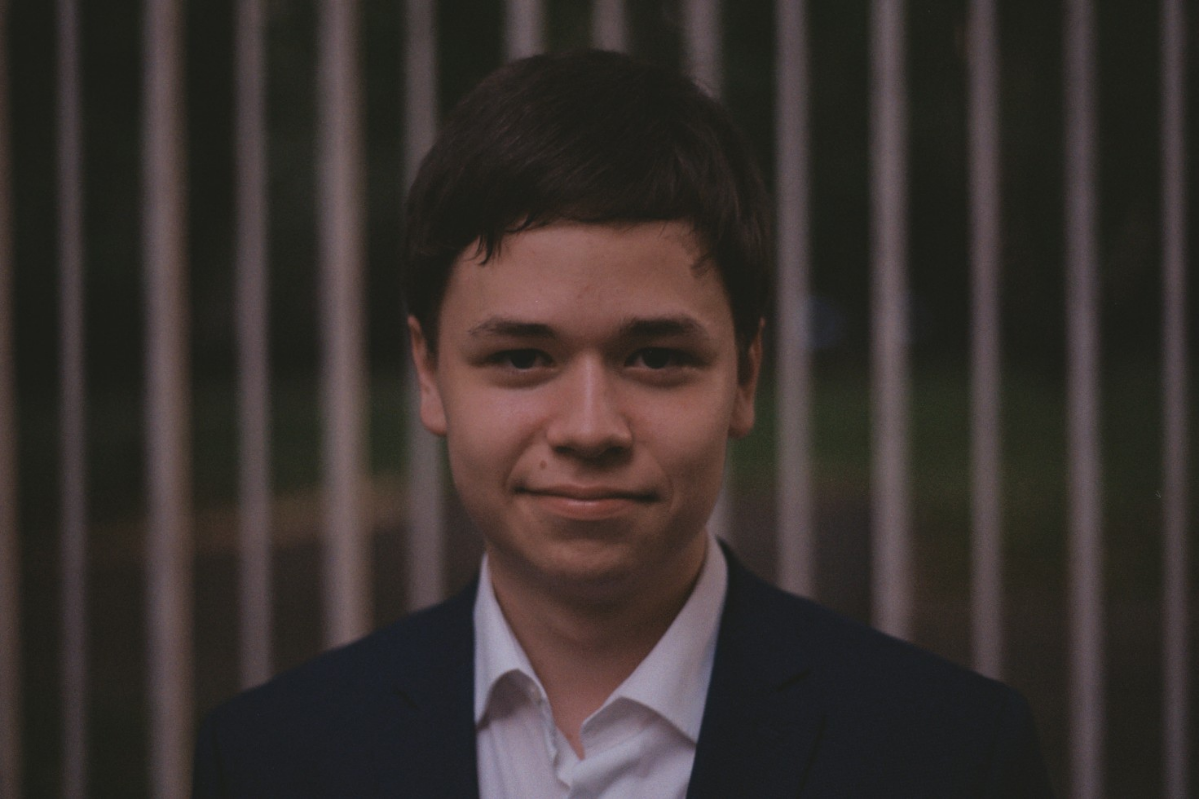 Артем Новоселов