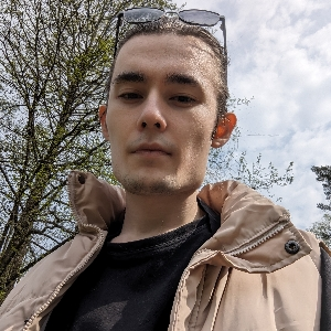 Максим Андреев