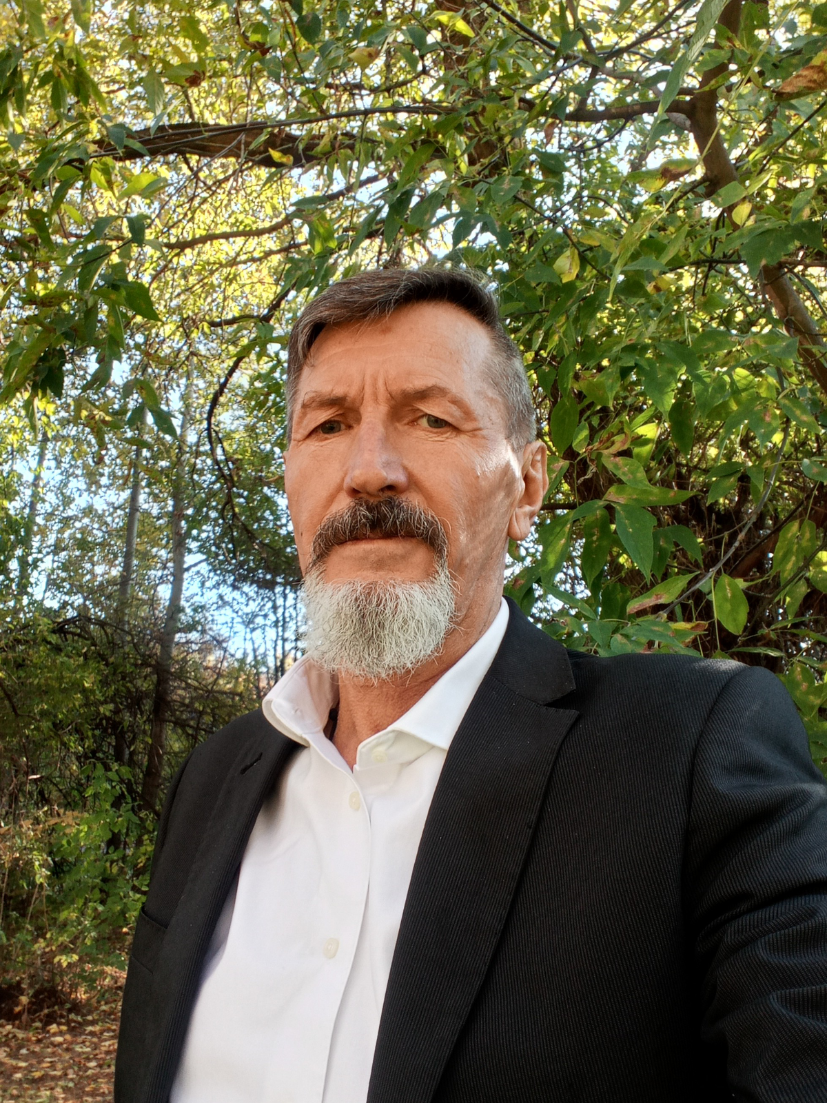 Юрий Буров