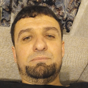 Юсуф Назаров