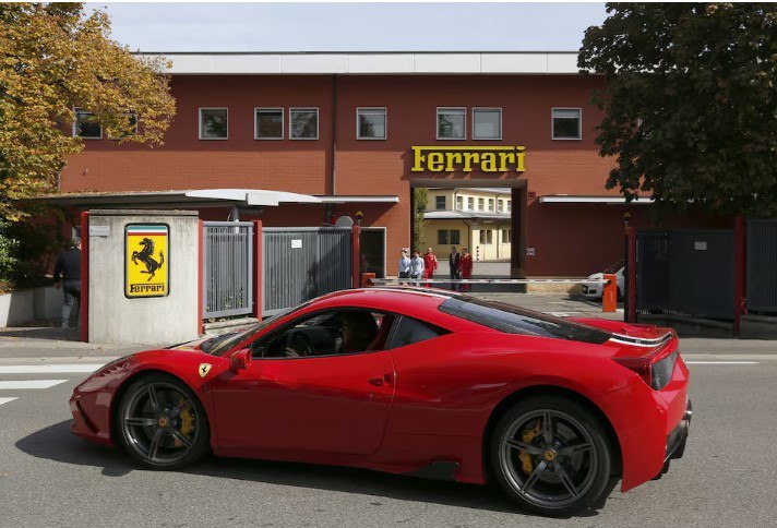 Ferrari будет принимать биткоины для оплаты спорткаров в Европе | Сетка — социальная сеть от hh.ru