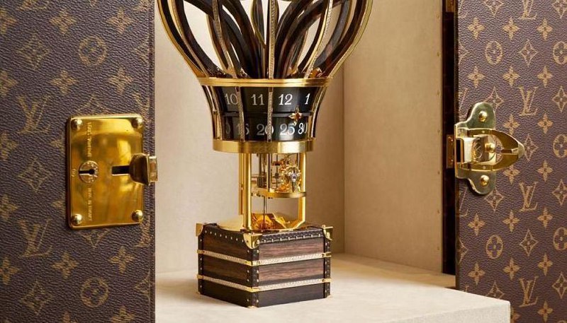 LVMH фиксирует заметный рост продаж в Японии
Конгломерат увеличил продажи на 2%, выручка составила 41,7 млрд евро. Увеличение показателей происходило по всем рынкам, включая США и Европу | Сетка — социальная сеть от hh.ru