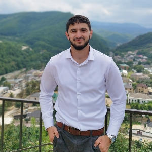 Раджаб Алибеков