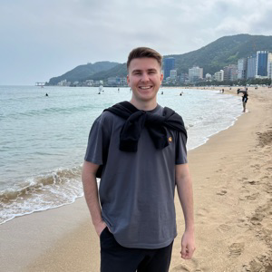 Lev Merkulov | Сетка — социальная сеть от hh.ru