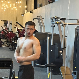 Асадбек Кахрамонов