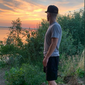Андрей Иванов