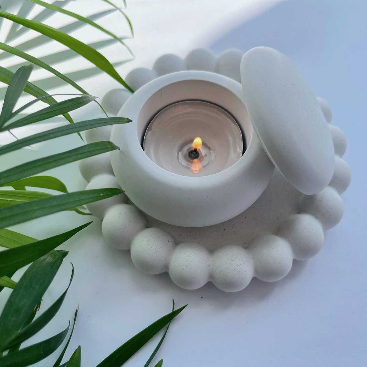 В тихом уединении мы находим спокойствие, а в увлечении находим вдохновение. Когда мы соединяем эти два состояния, возникает что-то особенное | Сетка — социальная сеть от hh.ru