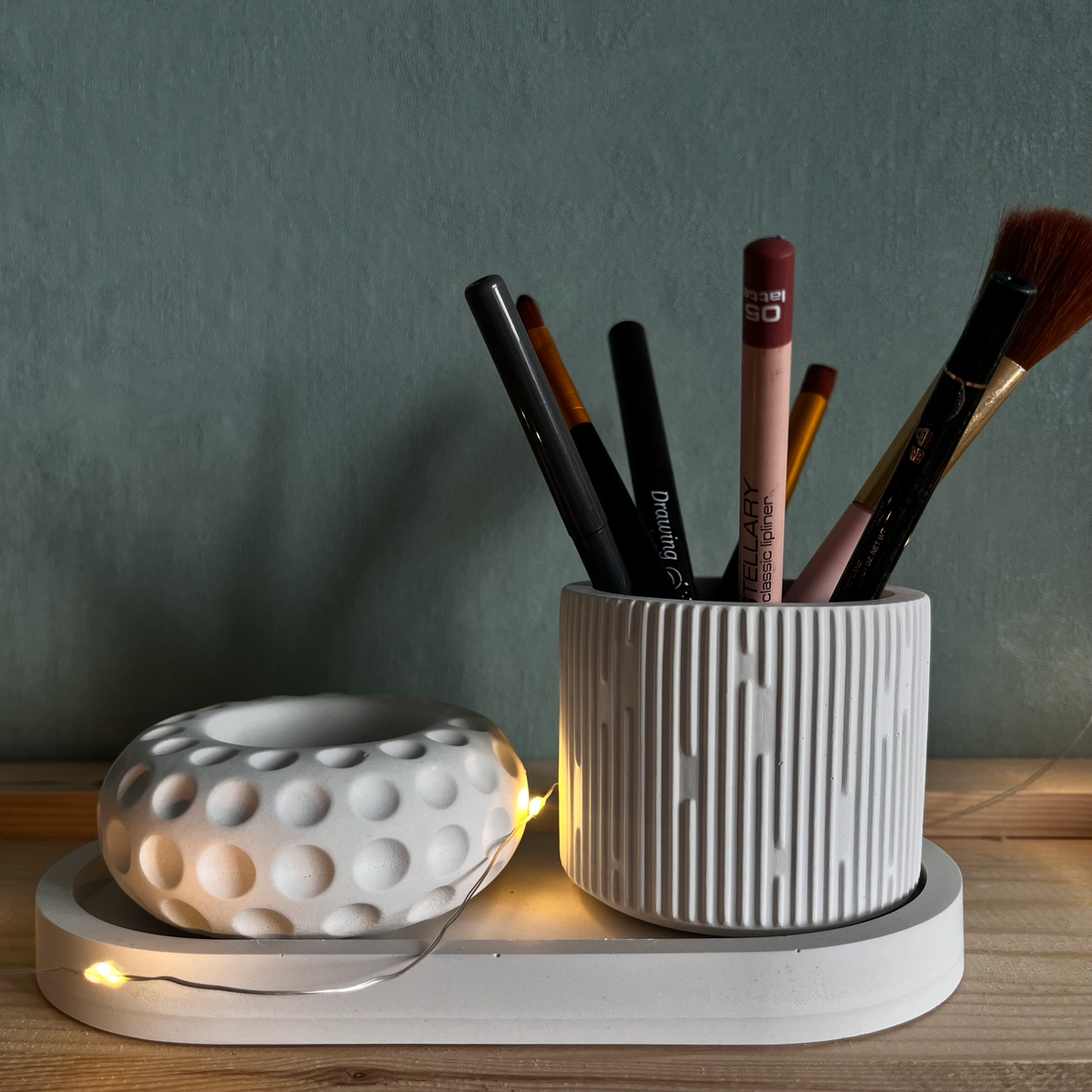 В тихом уединении мы находим спокойствие, а в увлечении находим вдохновение. Когда мы соединяем эти два состояния, возникает что-то особенное | Сетка — социальная сеть от hh.ru