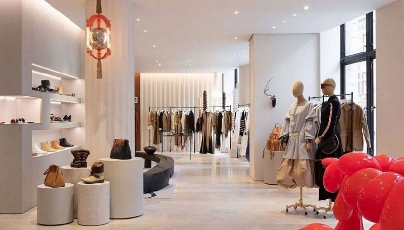 Платформа Lyst назвала Loewe самым популярным брендом
Платформа Lyst сформировала рейтинг самых популярных брендов и вещей за второй квартал 2024 года | Сетка — социальная сеть от hh.ru
