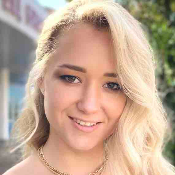 Алина Смирнова | Сетка — социальная сеть от hh.ru