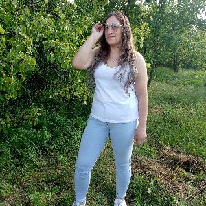Олеся Неважно