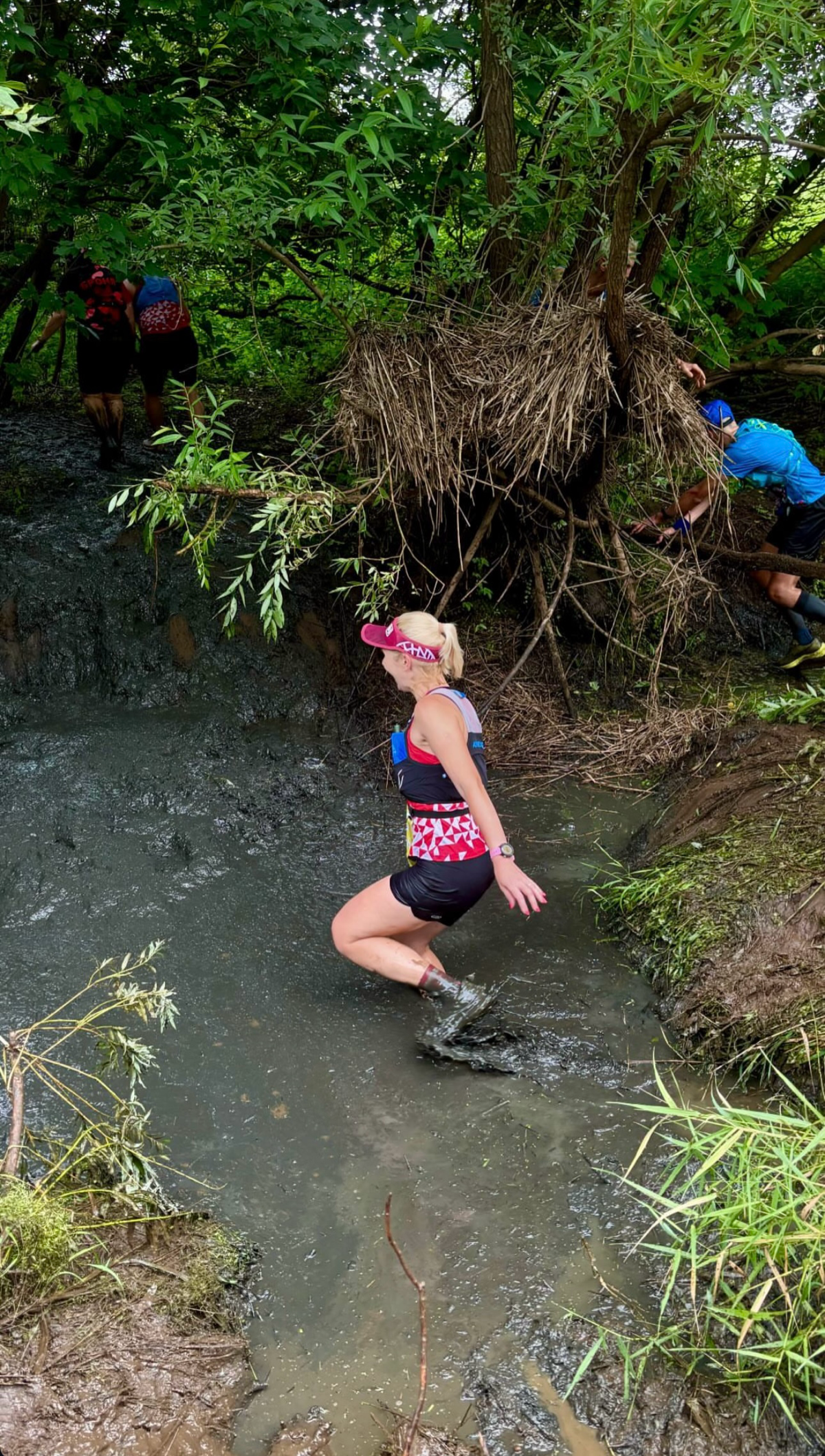 Суздаль. Трейл забег GRUT (Golden Ring Ultra Trail 100). 19-21 июля 2024.
С момента, когда я начал заниматься бегом, Грут для меня был какой-то мечтой | Сетка — социальная сеть от hh.ru