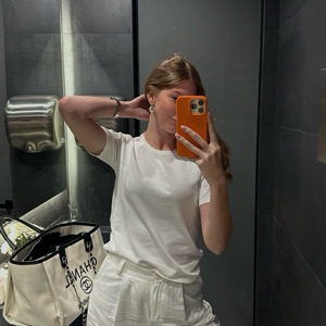 Алина Бумажнова | Сетка — социальная сеть от hh.ru