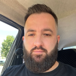 Роман Тихонов