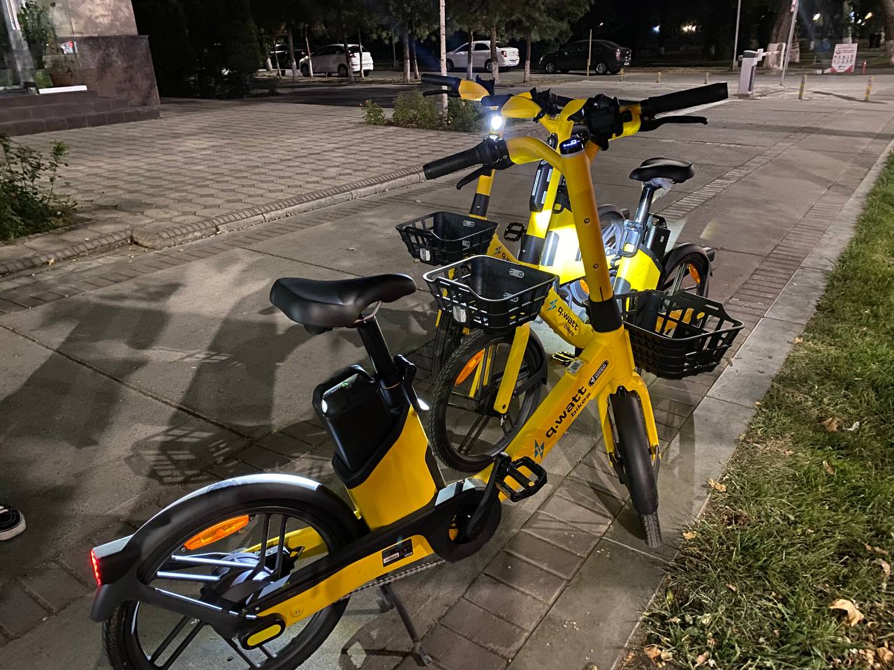 Электро-велосипеди в Ташкенте от Q.Watt
Во всех Telegram-каналах опубликовали новость о аренде электро-велосипедов и расширении рынка.
Так вот, сегодня с другом решили попробовать этот шайтан-аппарат | Сетка — социальная сеть от hh.ru