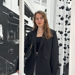 Алёна Жукова | Сетка — социальная сеть от hh.ru