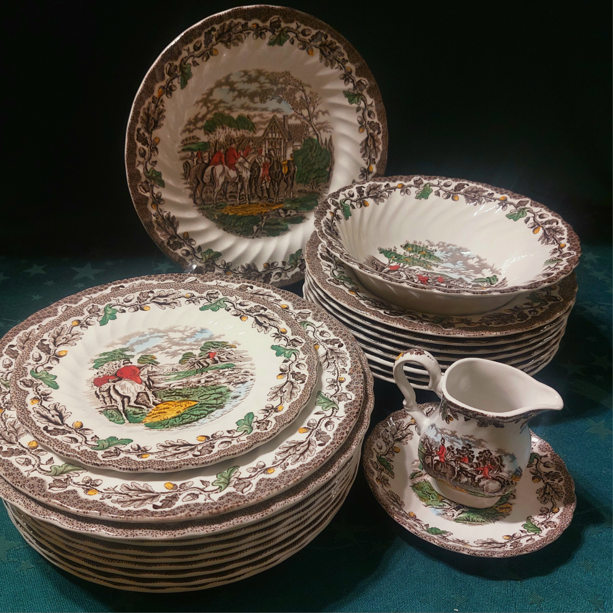 В моей лавке представлены несколько основных тем:
#фарфор и керамика 
#винтажнаямедь
#старинное олово
#бронза 
#декор из Европы. 
Первые посты в данном порядке будут больше ознакомительные | Сетка — социальная сеть от hh.ru