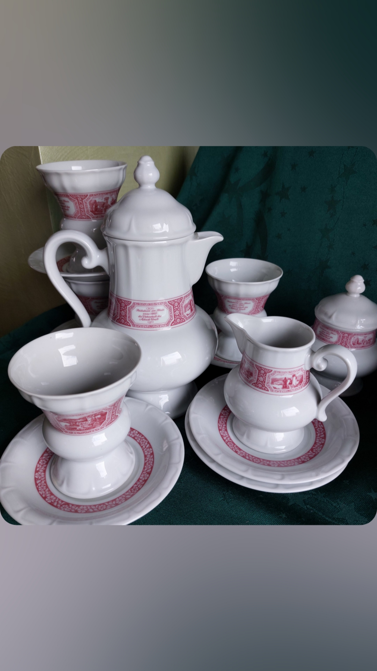 В моей лавке представлены несколько основных тем:
#фарфор и керамика 
#винтажнаямедь
#старинное олово
#бронза 
#декор из Европы. 
Первые посты в данном порядке будут больше ознакомительные | Сетка — социальная сеть от hh.ru