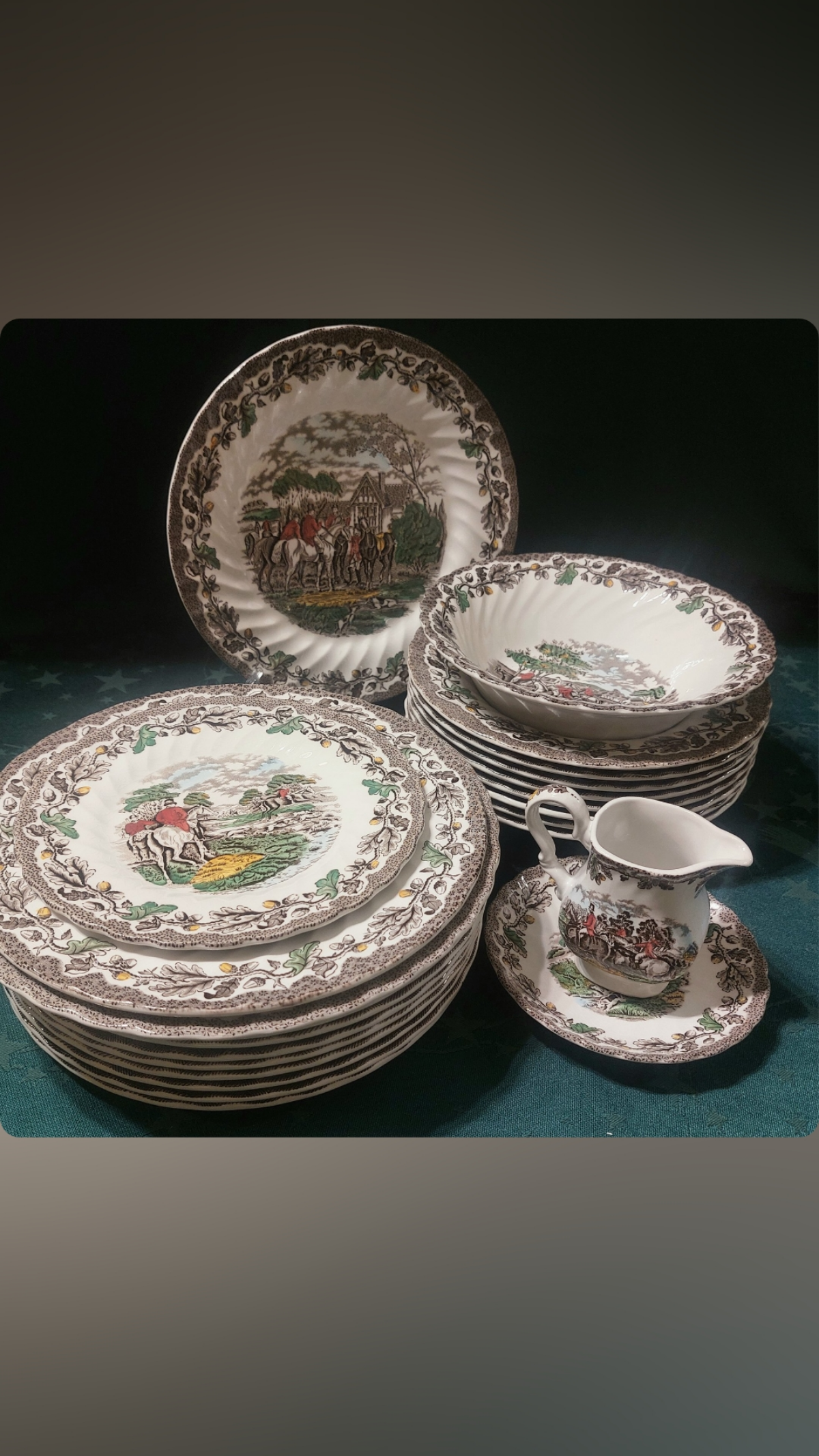 В моей лавке представлены несколько основных тем:
#фарфор и керамика 
#винтажнаямедь
#старинное олово
#бронза 
#декор из Европы. 
Первые посты в данном порядке будут больше ознакомительные | Сетка — социальная сеть от hh.ru