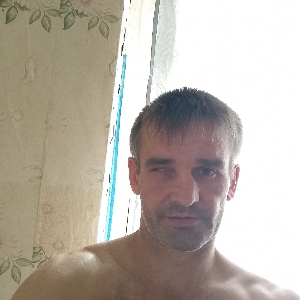 Андрей Неважно