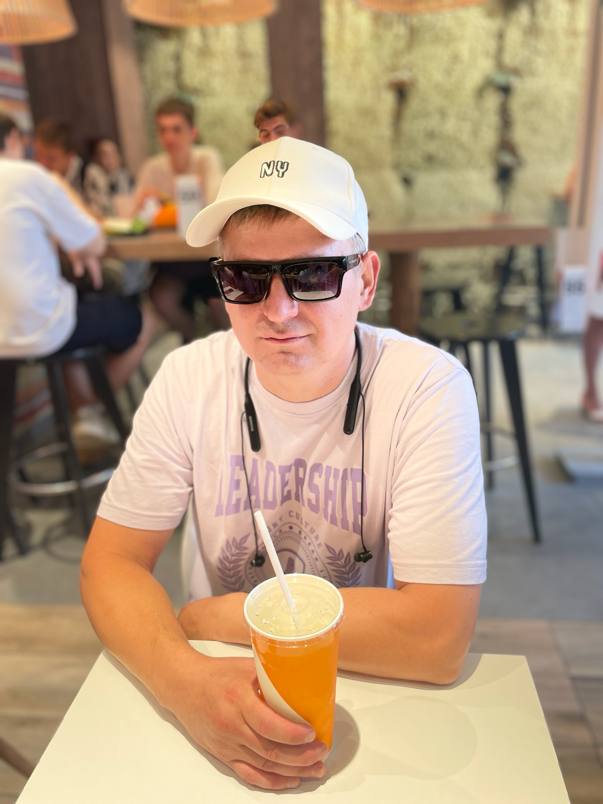 Ну что, давно я не предлагал тренинги со скидкой, ждете? Тренинги по переговорам для риэлторов, менеджеров строительных компаний, со скидкой 30% только, до 5 августа | Сетка — социальная сеть от hh.ru