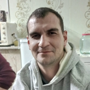 Александр Овчаренко
