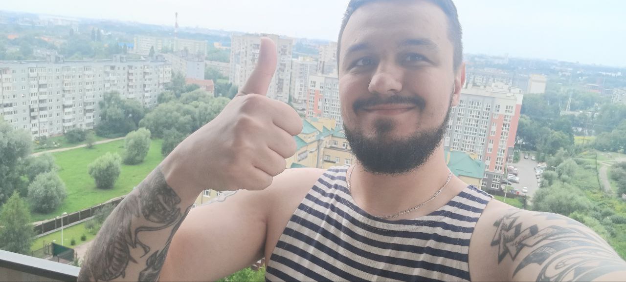 Нам нужны такие корабли на море,
Чтобы мы могли с любой волной поспорить.
Маяки нужны и нужен нам локатор,
А ещё нам верные нужны ребята.
С днём ВМФ!) | Сетка — социальная сеть от hh.ru