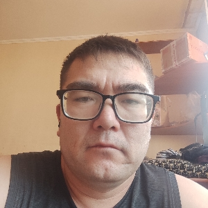 Жасур Хайдаров