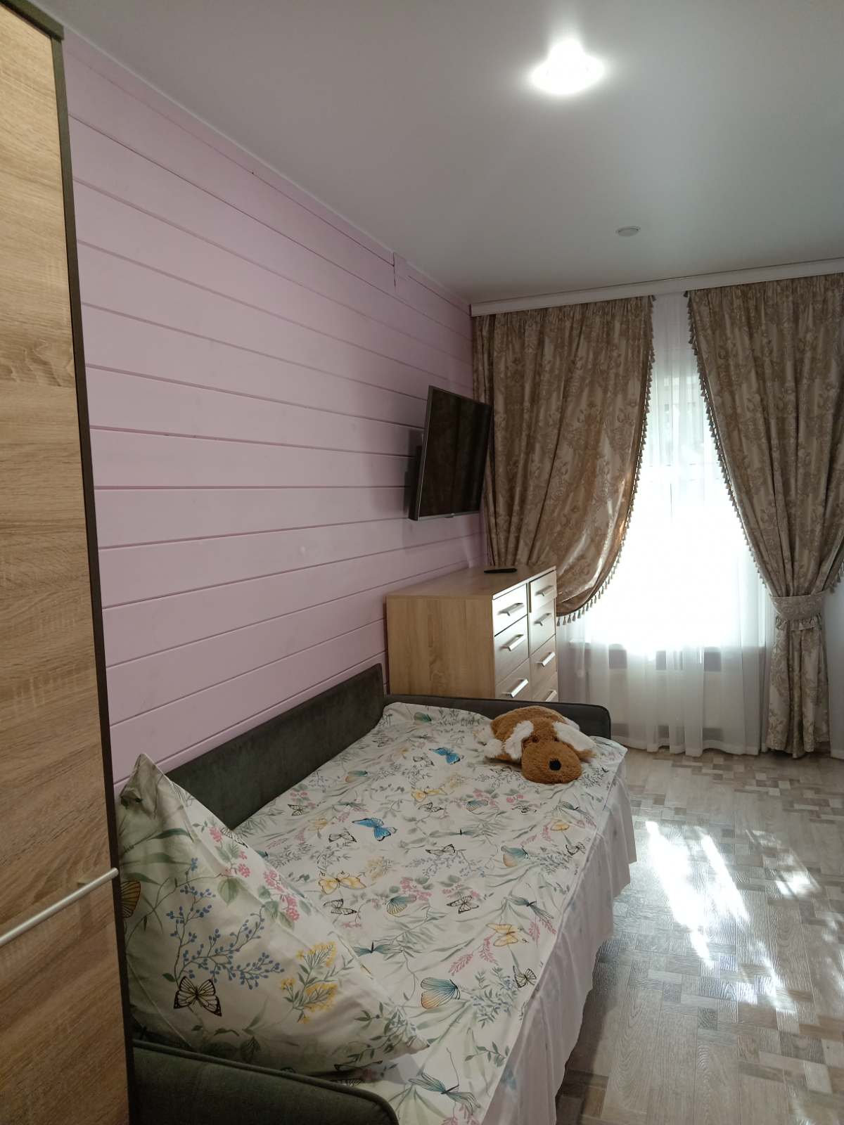 В Суздале мы сняли номер, по нашим меркам дорого 5830 руб., без завтрака, но в центре города зато. Приехав были приятно удивлены | Сетка — социальная сеть от hh.ru