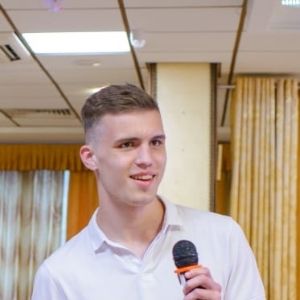 Никита Беззуб