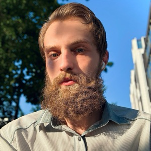Александр Ишарин