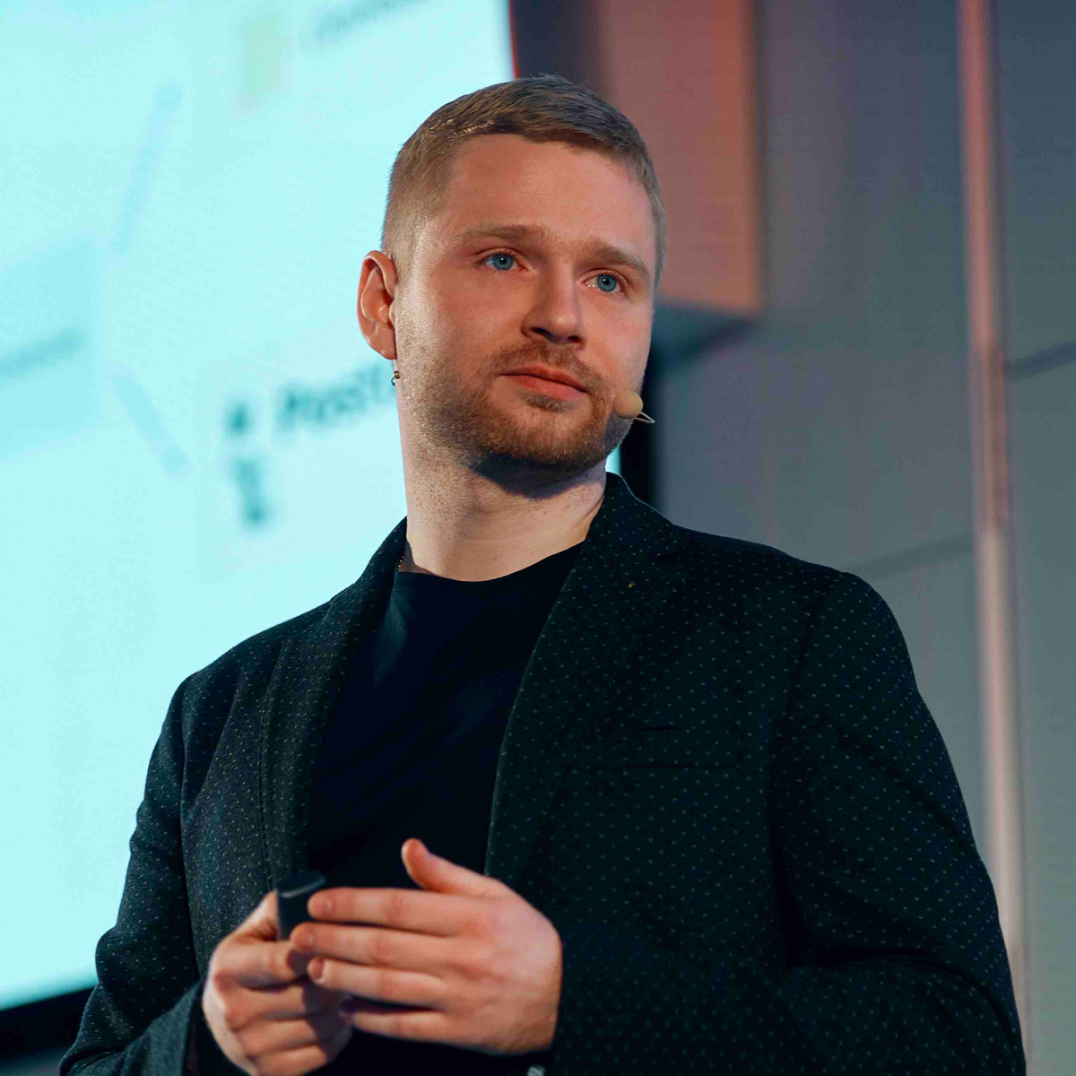 Максим Чернухин