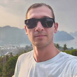 Дмитрий Сухов