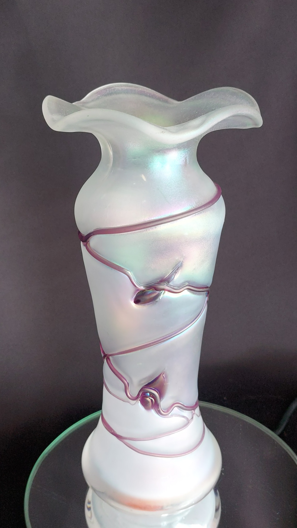 Авторская работа.
Выдувное стекло с покрытием. 
Эффект высококачественного жемчуга.
Невероятная красота с приятной стоимостью. 
Всего 11 т.р | Сетка — социальная сеть от hh.ru