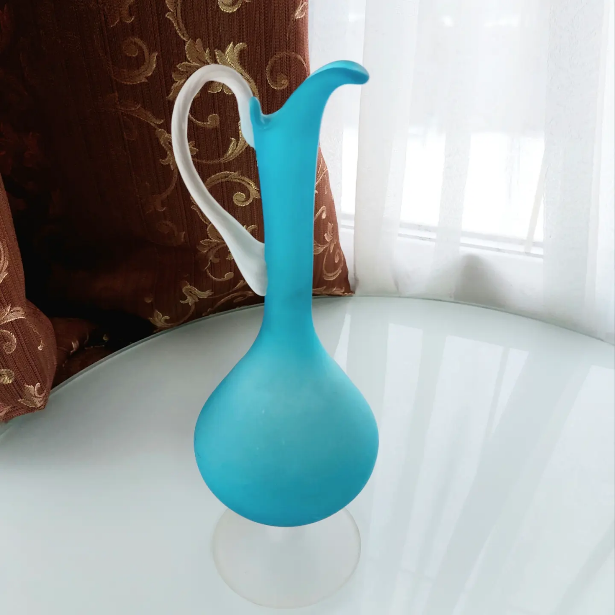 Завораживающий голубой.
В таких кувшинах нужно хранить эликсир жизни. 
Матовая фактура стекла.
Идеальное состояние. 
В наличии. 
Цена 4 800 ₽ | Сетка — социальная сеть от hh.ru