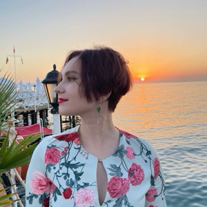 Полина Литвинова