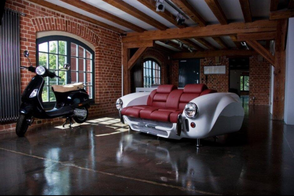 Мебель в стиле автомобилей для интерьера брутального гаража
🖤  https://t.me/luxurygarages 🚀 | Сетка — социальная сеть от hh.ru
