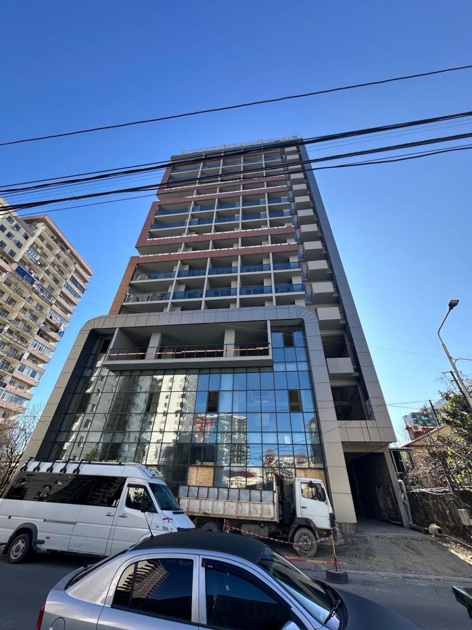 🤎🤎🤎🤎
Батуми, ул. Ангиса, 29
📍Локация на карте
— Отличный и идеально установленный оконный блок
— Квартира продается в состоянии черного каркаса, что позволяет сделать ремонт на свой вкус | Сетка — социальная сеть от hh.ru