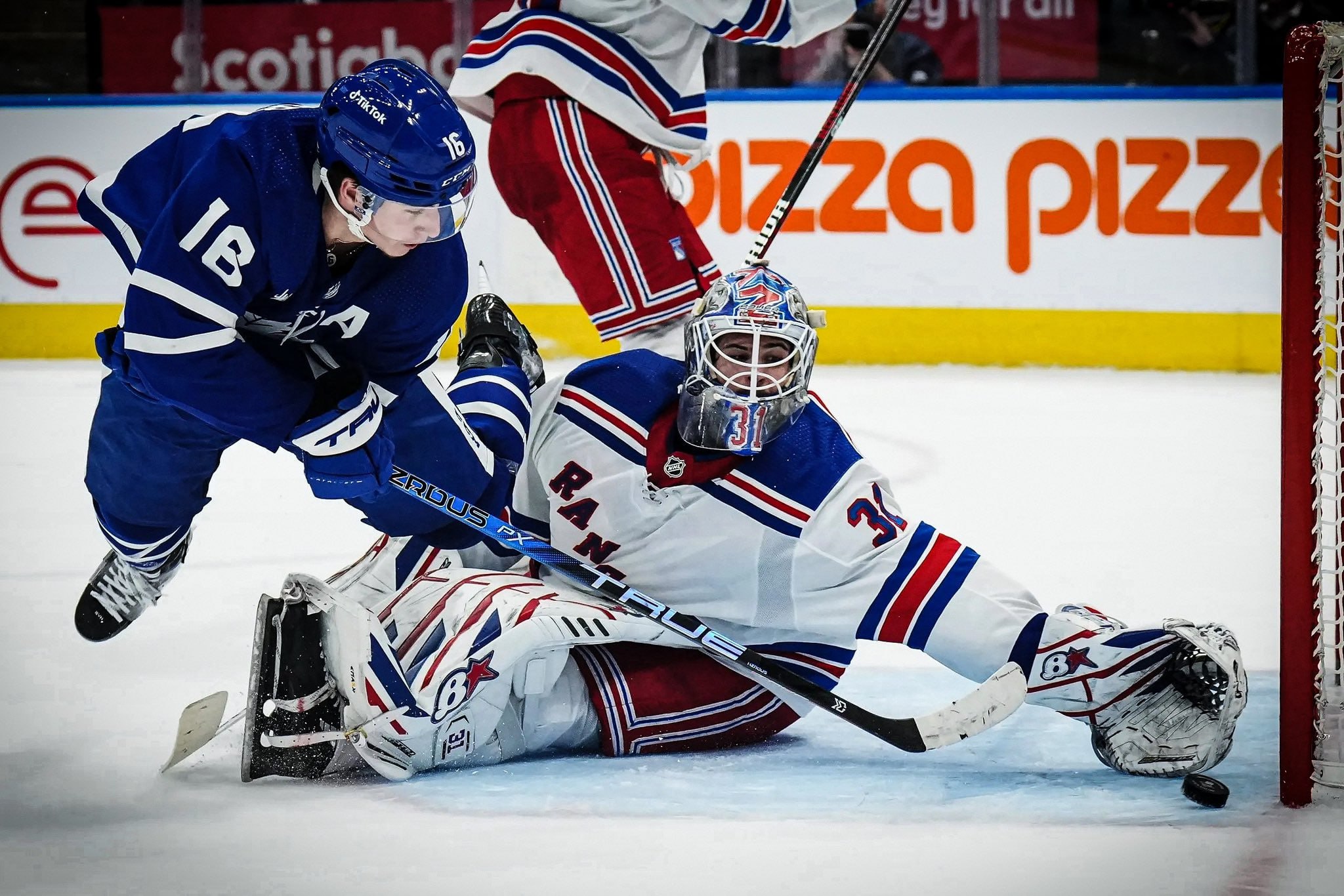 🇨🇦 Митч Марнер
➡️ Чат
#НХЛ #nhl | Сетка — социальная сеть от hh.ru