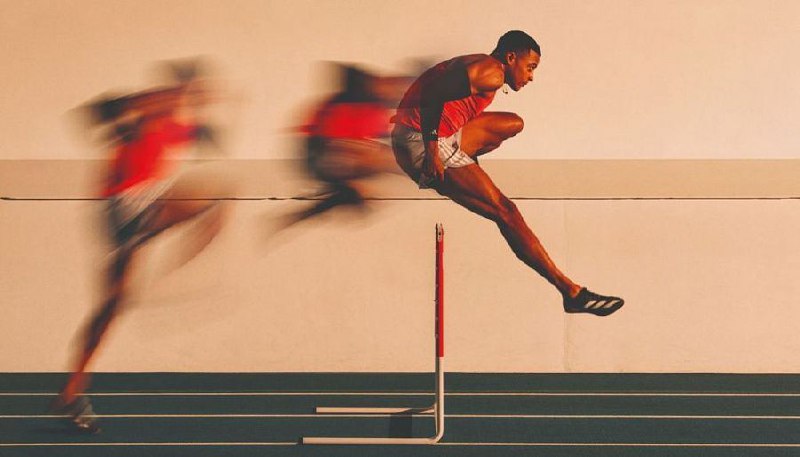 Adidas увеличил выручку на фоне «футбольной лихорадки»
Немецкий производитель спортивной одежды и обуви Adidas опубликовал финансовый отчет за второй квартал 2024 года | Сетка — социальная сеть от hh.ru