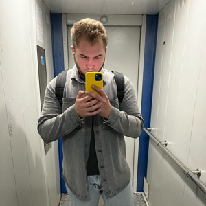 Никита Лаукс