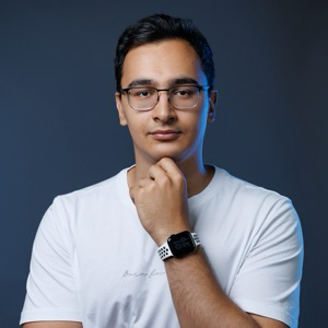 Артем Устинов